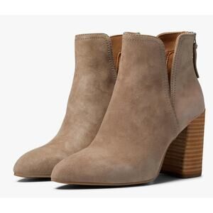 Steve Madden Thrived Boots 6.5 Tan Beige NWOT Ankle Booties Western Heel Suede